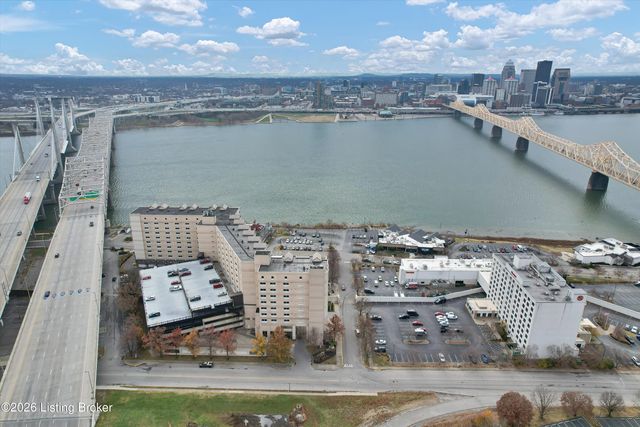 1 Riverpointe Plaza 701, Jeffersonville, IN 47130
