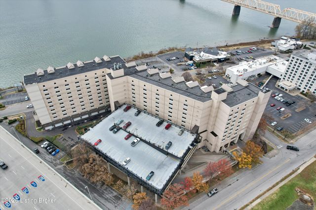 1 Riverpointe Plaza 701, Jeffersonville, IN 47130