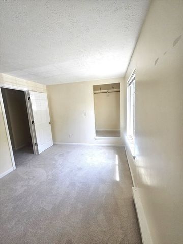 6 Janet Road 4, Easton, MA 02334
