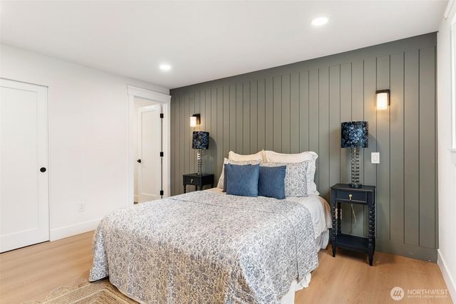 1413 S 275th Place, Des Moines, WA 98198