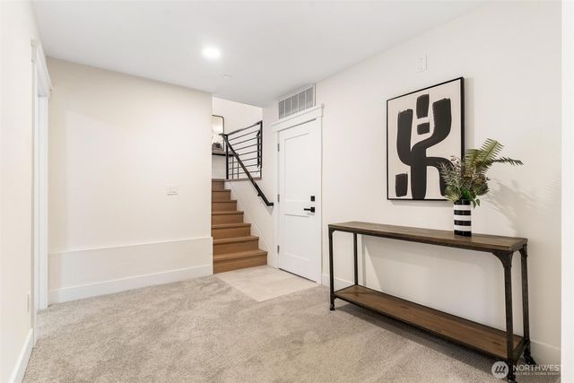 1413 S 275th Place, Des Moines, WA 98198