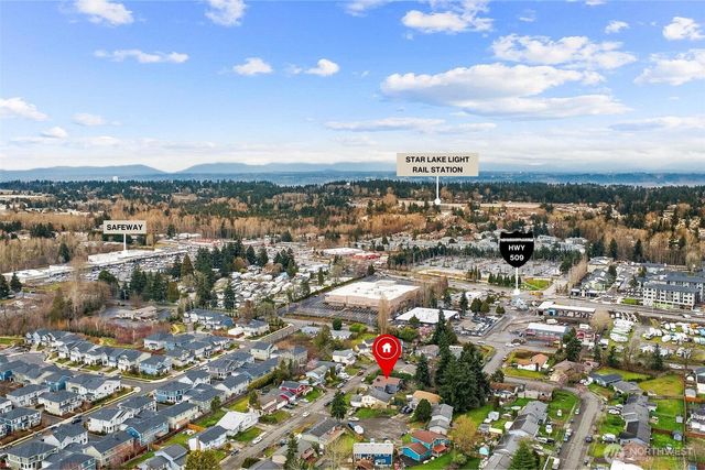 1413 S 275th Place, Des Moines, WA 98198