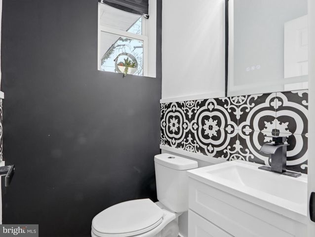 4201 IVANHOE AVE, Baltimore, MD 21212