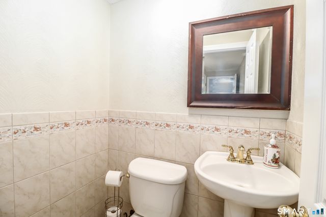 5 Bayberry Drive, Brookfield, CT 06804