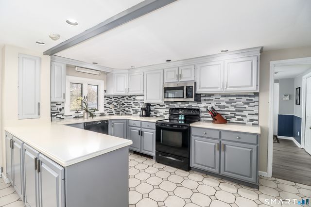 5 Bayberry Drive, Brookfield, CT 06804