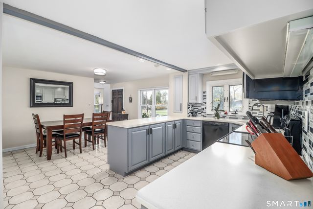 5 Bayberry Drive, Brookfield, CT 06804