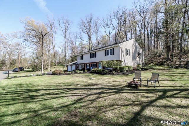 5 Bayberry Drive, Brookfield, CT 06804