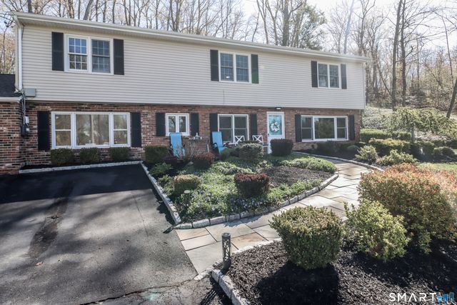 5 Bayberry Drive, Brookfield, CT 06804