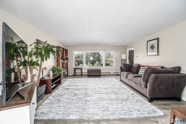 5 Bayberry Drive, Brookfield, CT 06804