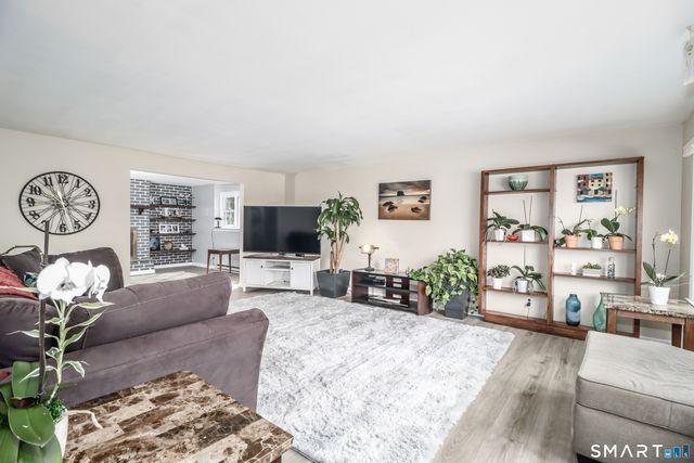 5 Bayberry Drive, Brookfield, CT 06804