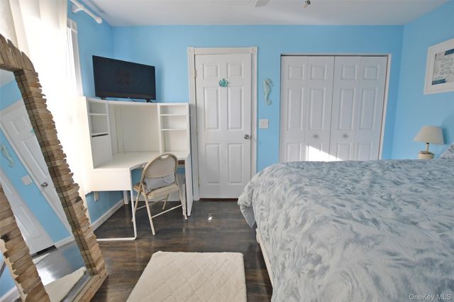 7 Maple Road, Middle Island, NY 11953