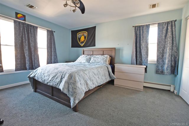 7 Maple Road, Middle Island, NY 11953