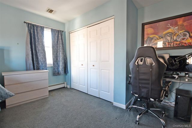 7 Maple Road, Middle Island, NY 11953