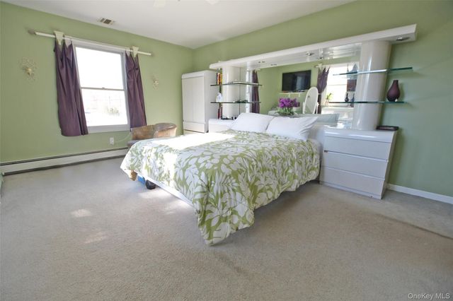 7 Maple Road, Middle Island, NY 11953