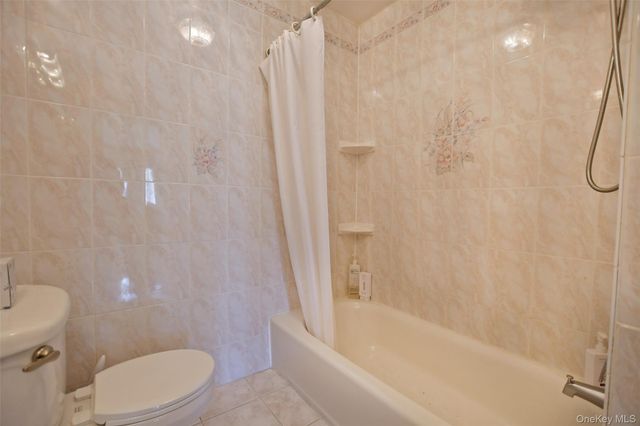 7 Maple Road, Middle Island, NY 11953