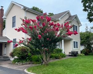 7 Maple Road, Middle Island, NY 11953
