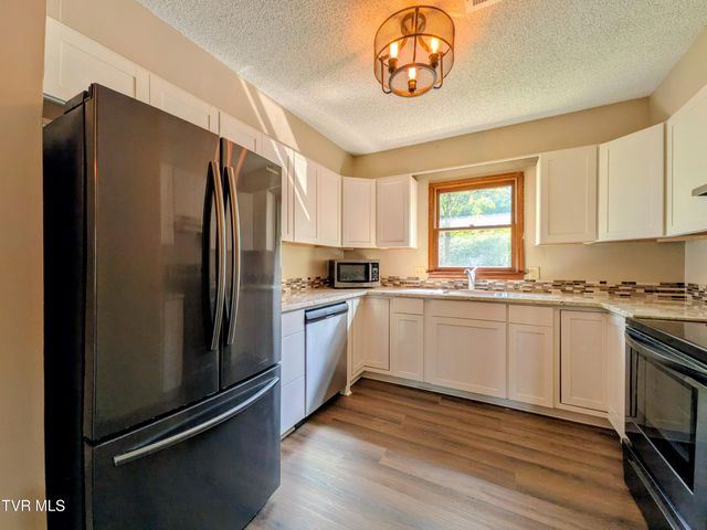 2022 Heritage Place 0, Johnson City, TN 37604
