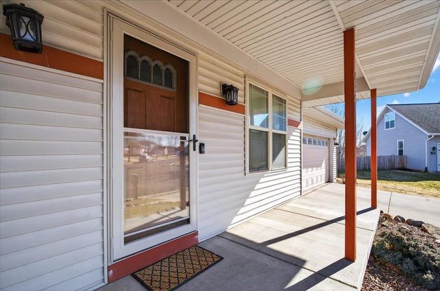 736 Bluestem Court, Sun Prairie, WI 53593