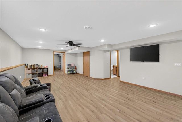 736 Bluestem Court, Sun Prairie, WI 53593