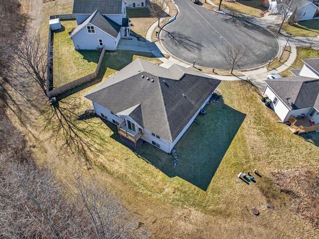 736 Bluestem Court, Sun Prairie, WI 53593