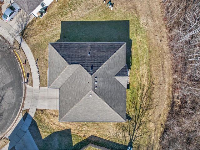 736 Bluestem Court, Sun Prairie, WI 53593