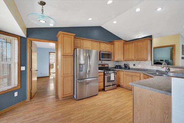 736 Bluestem Court, Sun Prairie, WI 53593