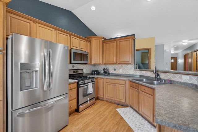 736 Bluestem Court, Sun Prairie, WI 53593