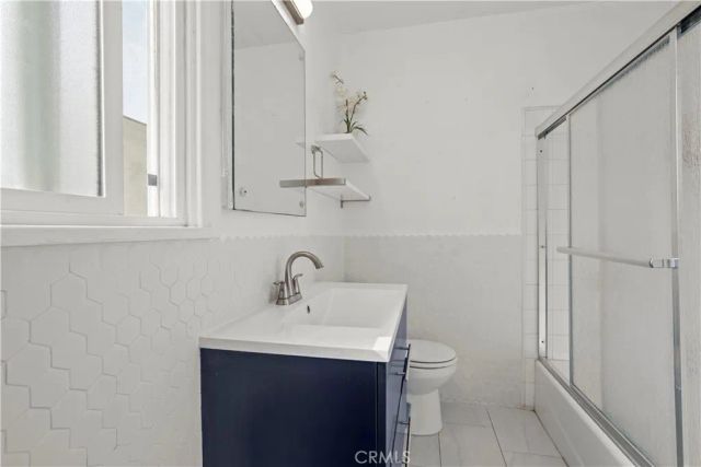 300 W Hillsdale, Inglewood, CA 90302