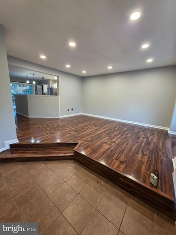 10203 CALYPSO DR, Manassas, VA 20110