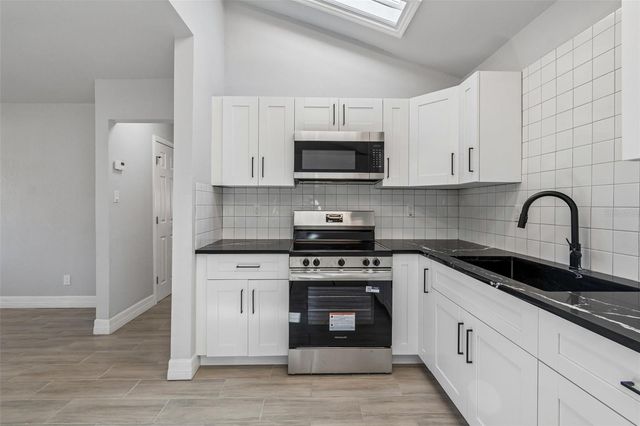 2309 21ST AVENUE W, Bradenton, FL 34205