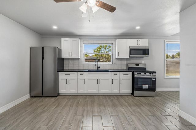 2309 21ST AVENUE W, Bradenton, FL 34205