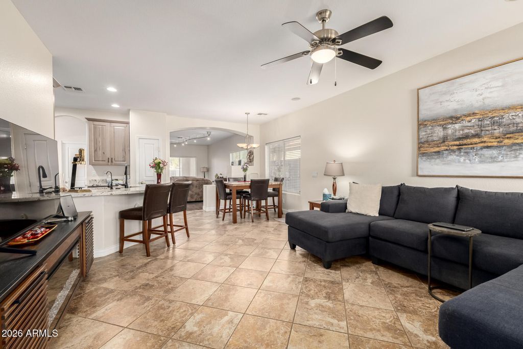 Image 14 of property listing at 11935 W JACKSON Street, Avondale, AZ 85323