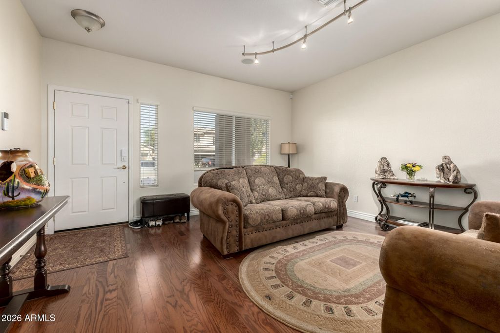 Image 9 of property listing at 11935 W JACKSON Street, Avondale, AZ 85323