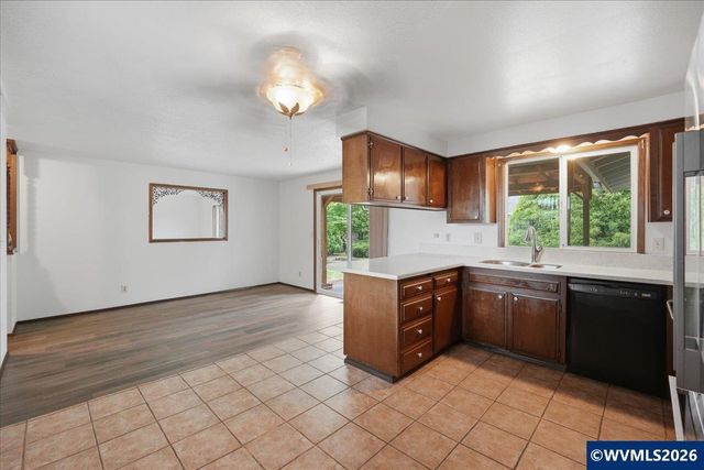 4866 Tanglewood Ct SE, Salem, OR 97317