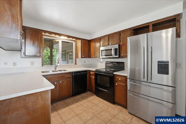 4866 Tanglewood Ct SE, Salem, OR 97317