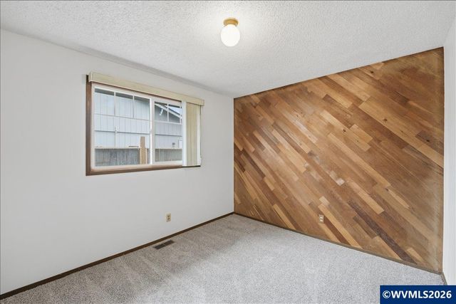 4866 Tanglewood Ct SE, Salem, OR 97317