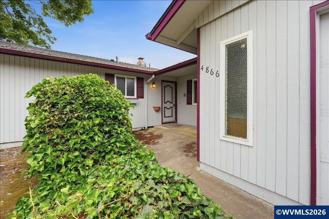 4866 Tanglewood Ct SE, Salem, OR 97317