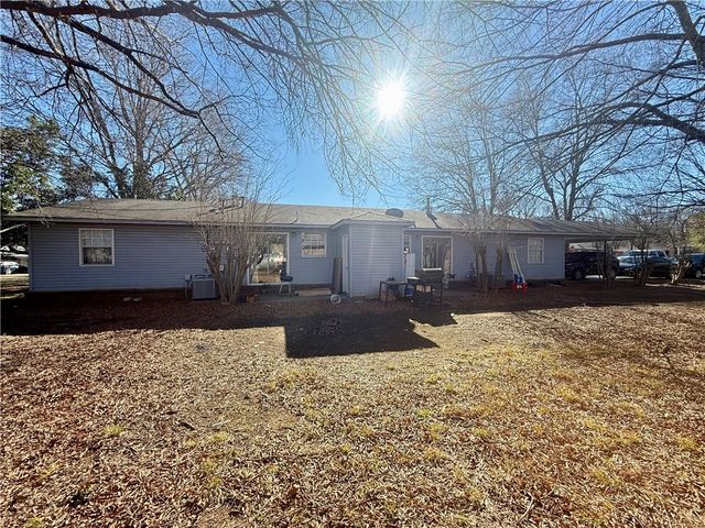 701-703 E 11th Street, Russellville, AR 72801