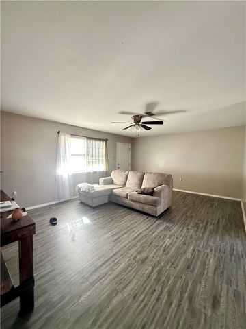701-703 E 11th Street, Russellville, AR 72801