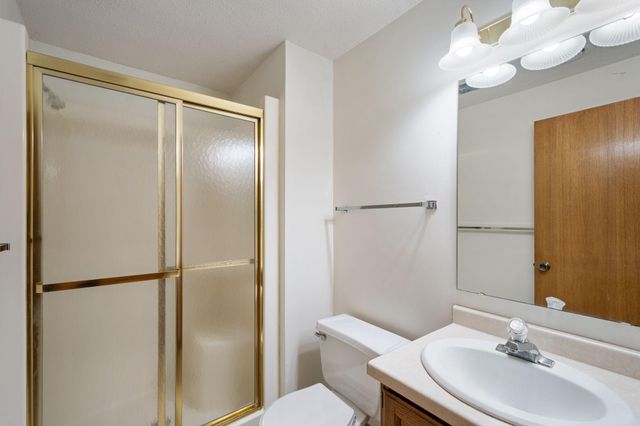 3708 Gershwin Lane N, Oakdale, MN 55128