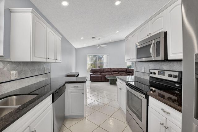 9820 Lemonwood Drive, Boynton Beach, FL 33437