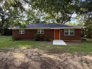 47 Lee Rd., Sumrall, MS 39482