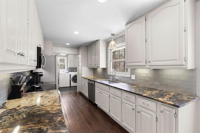 640 Overlook Trail, Acworth, GA 30101