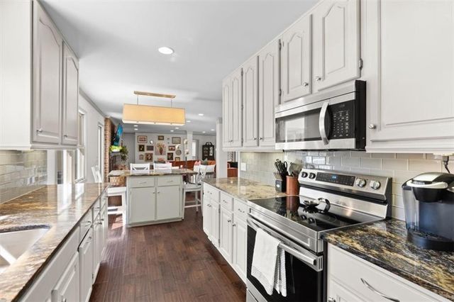 640 Overlook Trail, Acworth, GA 30101