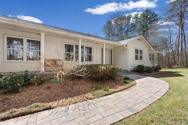 640 Overlook Trail, Acworth, GA 30101