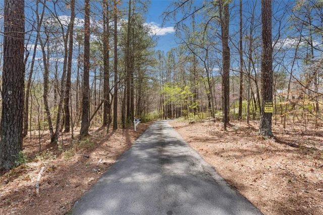 640 Overlook Trail, Acworth, GA 30101