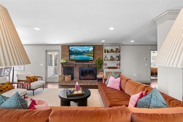 640 Overlook Trail, Acworth, GA 30101