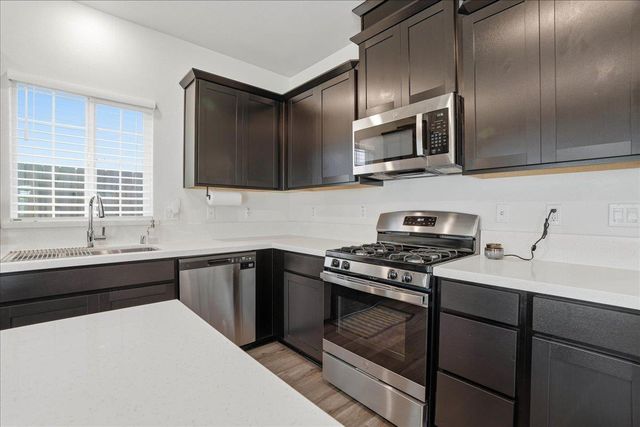 5032 Cloud Burst Way, Roseville, CA 95747