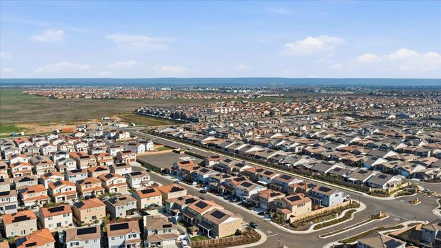 5032 Cloud Burst Way, Roseville, CA 95747