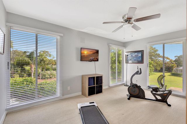 10355 Seagrape Way, Palm Beach Gardens, FL 33418